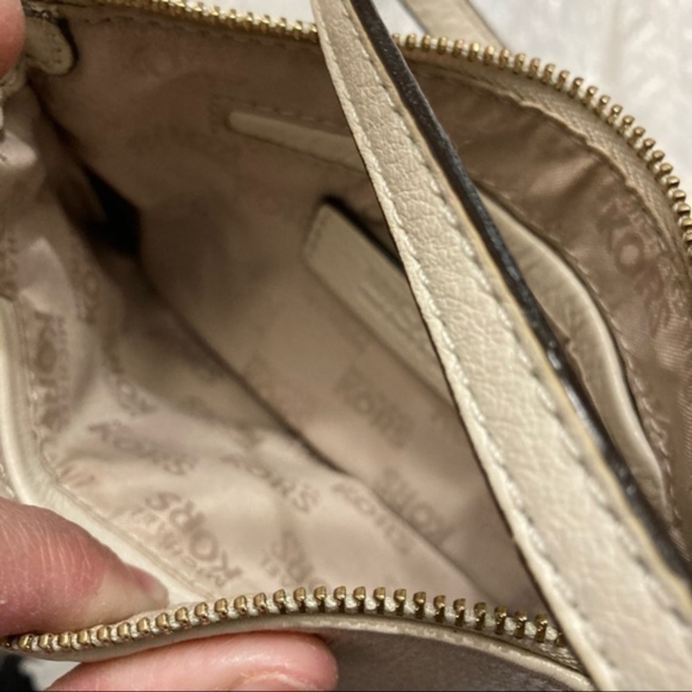 Michael kors creamy white leather gold mk medallion - Picture 6 of 7